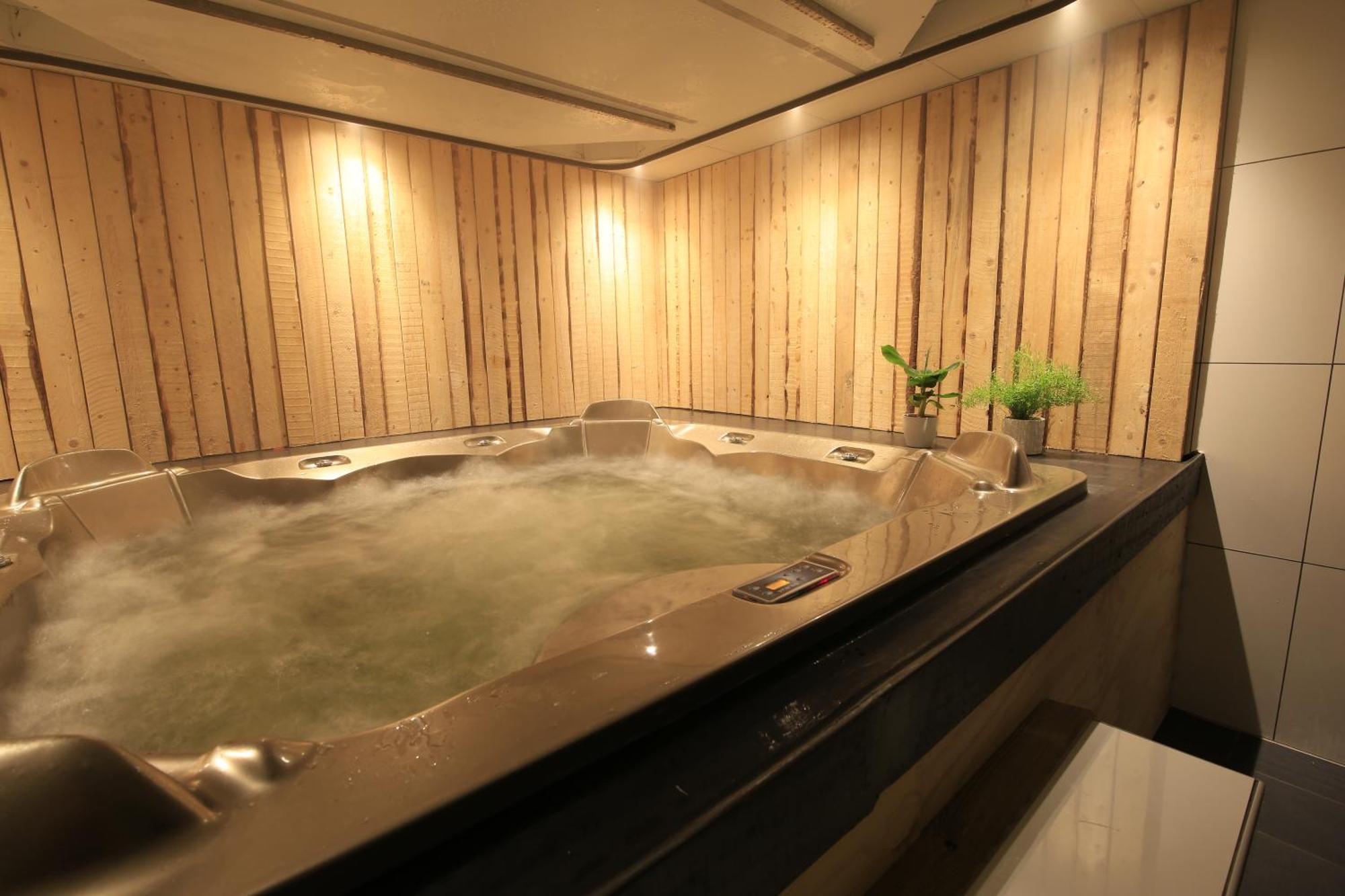 Luxus Familienvilla Mit Jacuzzi & Sauna Tzummarum Экстерьер фото